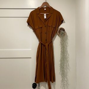 Old navy belted button dress with short sleeves